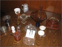 22 pieces odd glass & table wareware