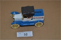 ERTL 1918 FORD MODEL T RUNABOUT BANK