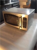 Salton S/S Microwave