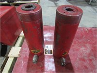 (qty - 2) Hydraulic Jacks-