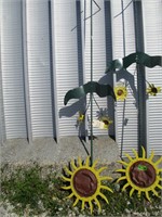 1 metal sunflower decoration
