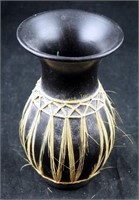 Chundner Keramik Fink Austria 6 3/4" Vase