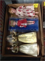 Box lot w/ 4 dolls