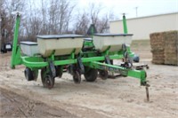 Deutz  Allis 4-Row Narrow Corn Planter