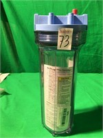 WATER FILTRATION CARTRIDGE HOLDER