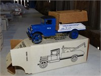 1931 Ertl Hawkeye bank