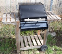 NICE CHARCOAL GRILL !