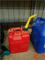 Made in USA 2 1/2 gallon plastic gas can