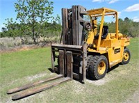 1982 ALLIS CHALMERS 10,000 LB FORK LIFT