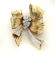 Henry Dunay 18K gold and diamond bow brooch