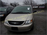 2003 Chrysler Town and Country eL