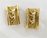 Pair 18K yellow gold earrings with panther reliefs