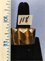Choice on 2; (118-119) Brown tiger eye, faceted ri