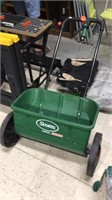 Scott's accugreen 3000 lawn spreader in good