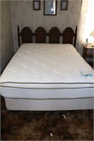 Full Size bed w/ Mediterranean Style Headboard