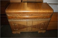 Vintage 3 Drawer Dresser 22 x 44 x 34.5H