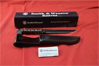 Smith & Wesson Combat Knife with Sheath