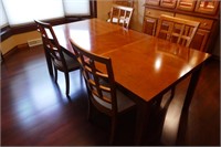 NICE BASSETT TABLE, 6 CHAIRS AND LEAF