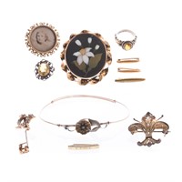 A Collection of Miscellaneous Jewelry