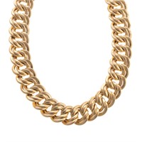 A Lady's Oval Link Chain Necklace in 14K Gold