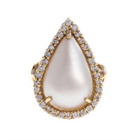 A Lady's 18K Mabe Pearl and Diamond Ring