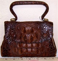 SMALL VINTAGE ALLIGATOR PURSE IN NICE CONDITION