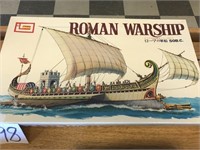 ROMAN WAR SHIP MODEL