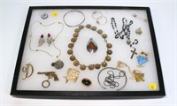 Lot, costume jewelry with case