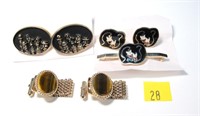 Lot, three sets of cufflinks, one with matching