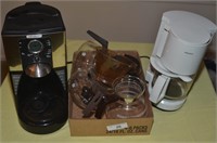 LOT OF COFFEE MAKERS AND CARAFFES