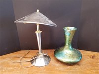 B11- LAMP AND VASE