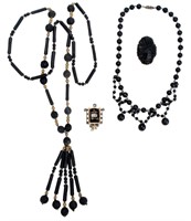 Lot, mourning jewelry: two necklaces, pendant,