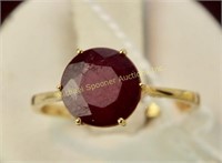 ENGLISH VINTAGE 9K YELLOW GOLD RUBY RING