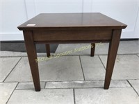 MID-CENTURY SQUARE END TABLE