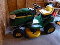 John Deere D110 lawn tractor