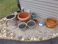 Lot of garden pots and décor