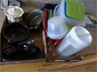 2 boxes kitchen items