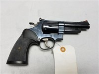 Smith & Wesson Revolver, Model 29  **bio?**  44
