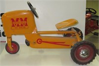 Murray MM Tot Pedal Tractor w/Wagon