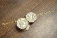 (21) Silver Quarters