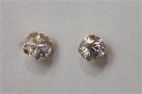 14K Yellow Gold White Sapphire(0.15ct) Earrings.