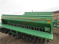 John Deere 455  24' Grain Drill