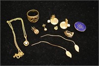 Lot of assorted gold jewellery, 16.7g.