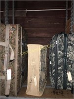 SHELF LOT OF FLORAL LUGGAGE