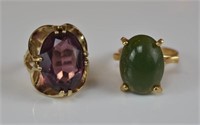 Two gold rings set w/ amethyst & spinach jade,12g.