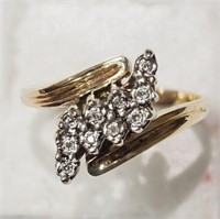 10K Yellow Gold 11 Diamond Swirl Style Ring