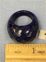 Fabulous faceted lapis ring           (g 22)