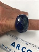 Faceted lapis ring        (g 22)