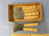 Lot with Bolen fleshing knives - six in total