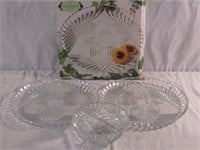 Indiana Glass - 2 serving plates and 1 bowl